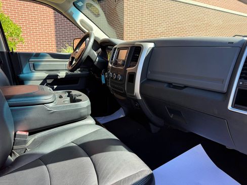 Used 2018 RAM 1500 Classic SLT AWD/4WD image 34