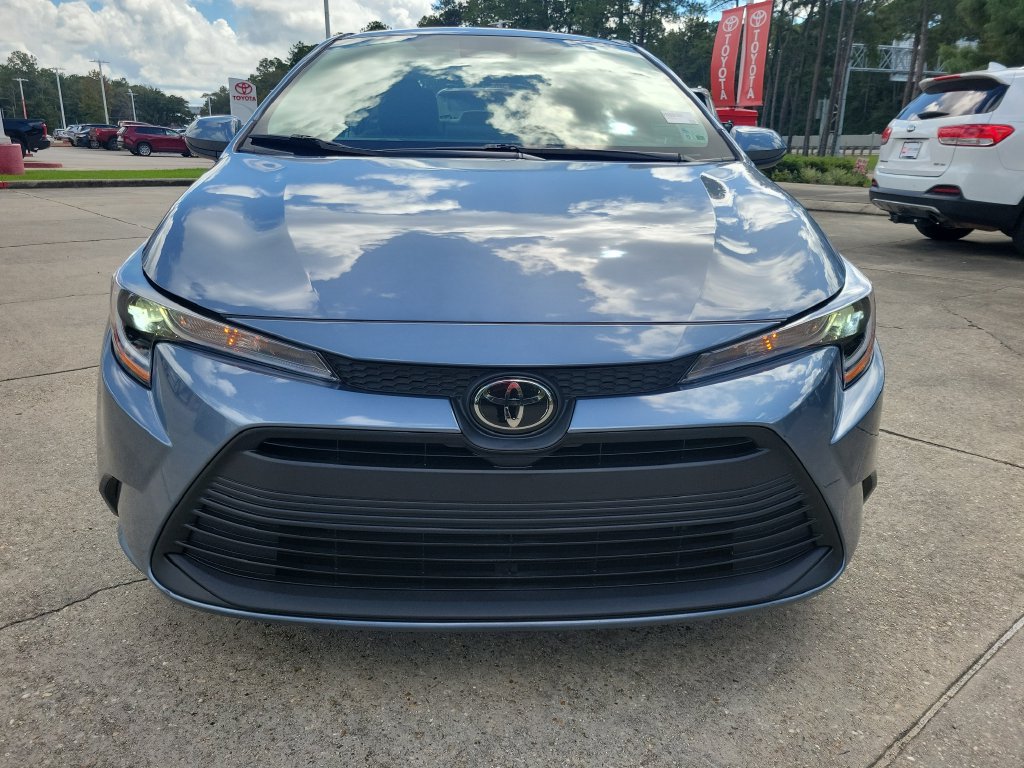Used 2024 Toyota Corolla LE FWD image 4