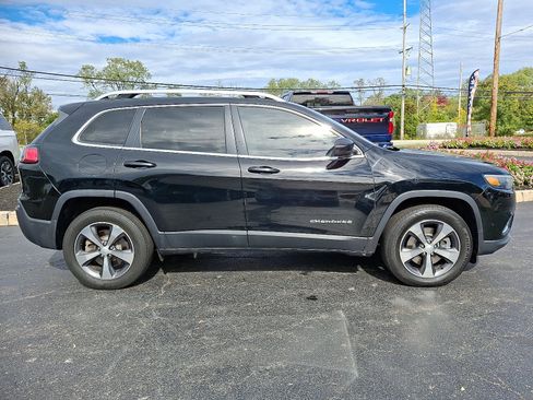 Used 2019 Jeep Cherokee Limited w/ Technology Group image 7