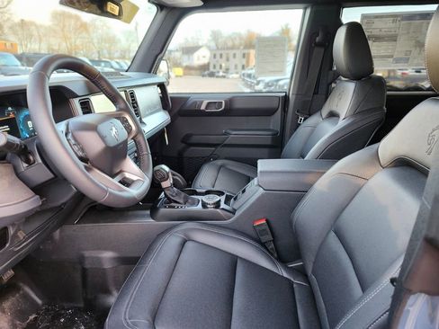 New 2025 Ford Bronco Badlands image 17