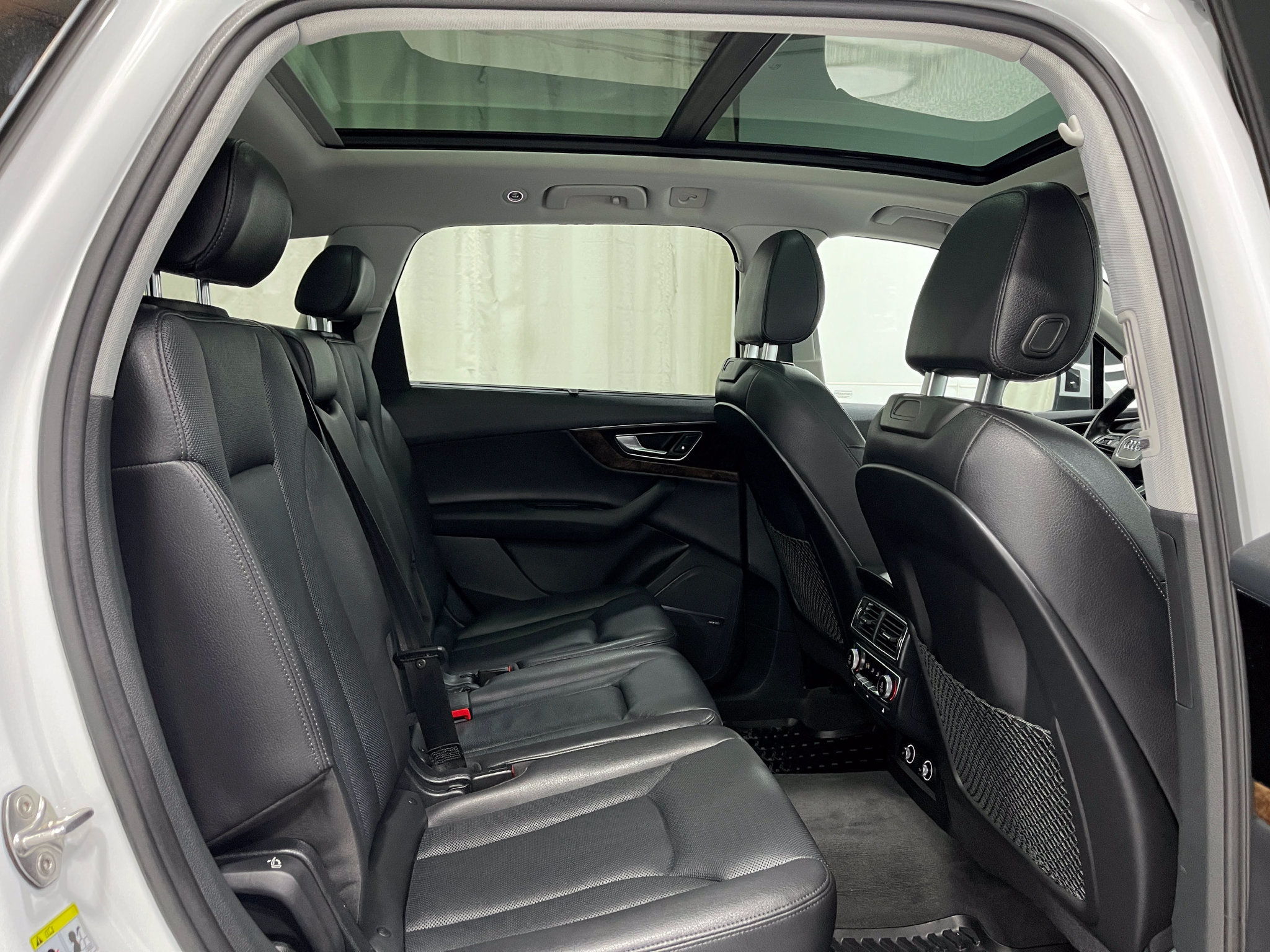 Used 2018 Audi Q7 3.0T Prestige w/ Prestige Package AWD/4WD image 33