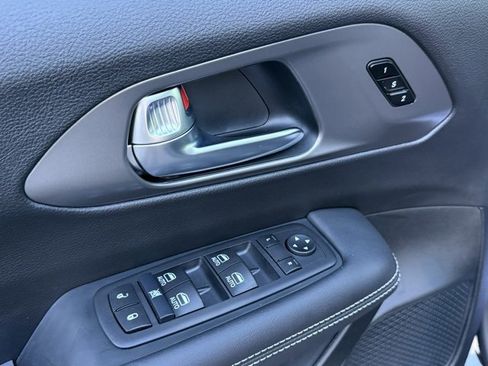 New 2026 Chrysler Pacifica Select w/ S Appearance Package image 12