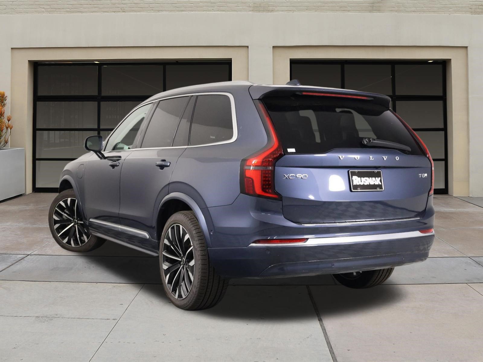 New 2026 Volvo XC90 T8 Plus w/ Protection Package AWD/4WD image 3