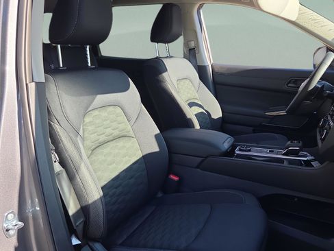 New 2026 Nissan Pathfinder SV AWD/4WD image 19