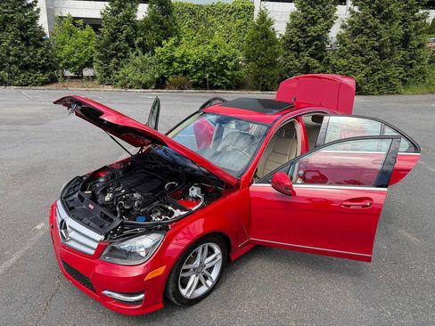 Used 2013 Mercedes-Benz C 300 4MATIC Sedan image 2