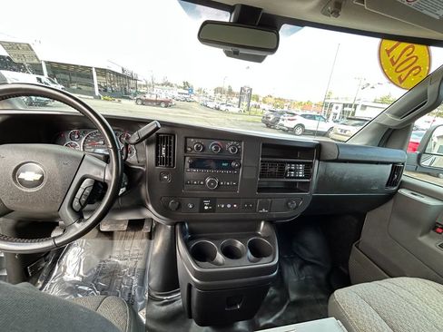 Used 2021 Chevrolet Express 2500 w/ Driver Convenience Package image 19