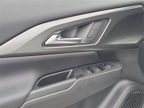 New 2026 Chevrolet Equinox EV LT image 19