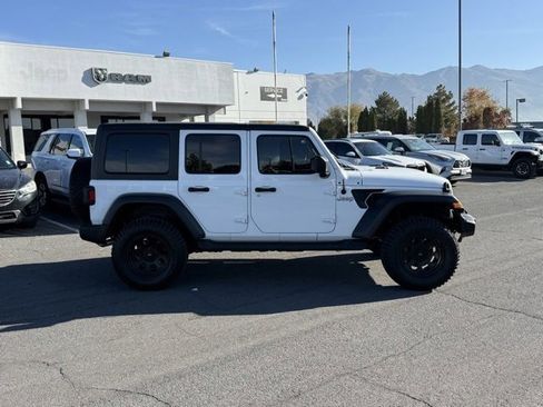 Used 2020 Jeep Wrangler Unlimited Sport image 5