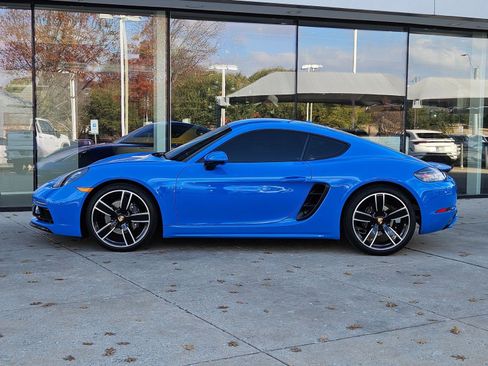 Used 2025 Porsche 718 Cayman image 2