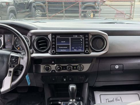 Used 2020 Toyota Tacoma SR5 image 18