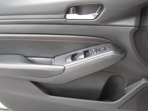 Used 2019 Nissan Altima 2.5 SR w/ SR Premium Package FWD image 18
