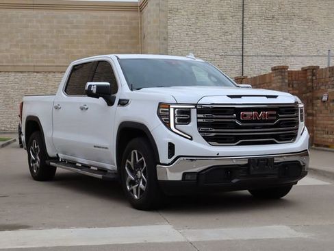 Used 2023 GMC Sierra 1500 SLT RWD image 2