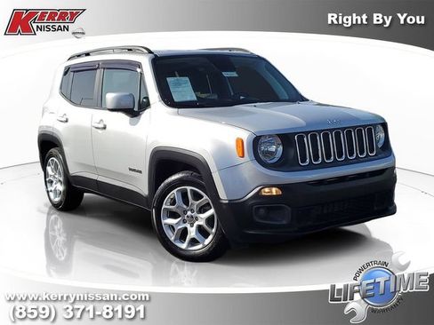 Used 2018 Jeep Renegade Latitude FWD image 1