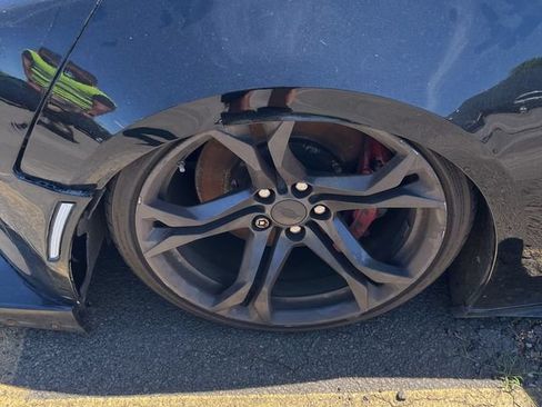Used 2018 Chevrolet Camaro SS RWD image 12