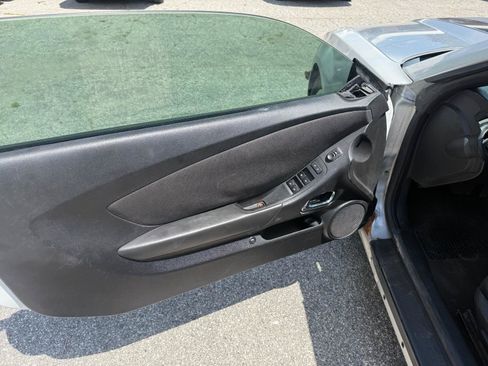 Used 2014 Chevrolet Camaro LT RWD image 9