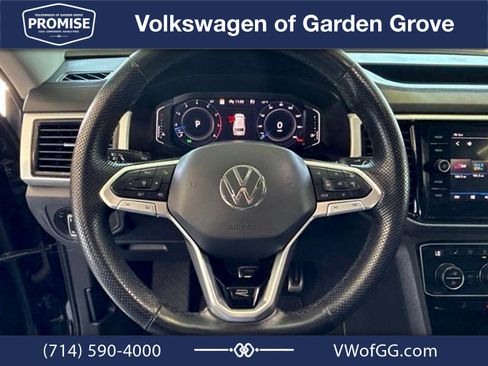 Used 2023 Volkswagen Atlas SEL R-Line AWD/4WD image 18
