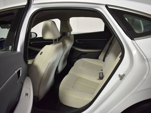 Used 2025 Hyundai Sonata SEL FWD image 29