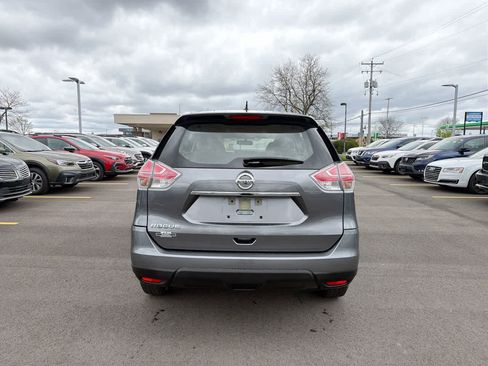 Used 2016 Nissan Rogue S FWD image 12