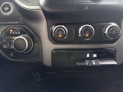 Used 2022 RAM 1500 Big Horn AWD/4WD image 30