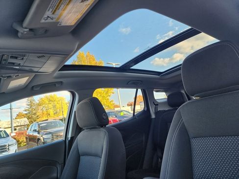 Used 2023 GMC Terrain SLE w/ Driver Convenience Package image 26