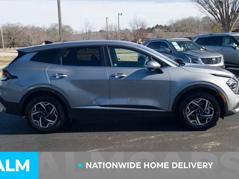 Used 2024 Kia Sportage LX image 5