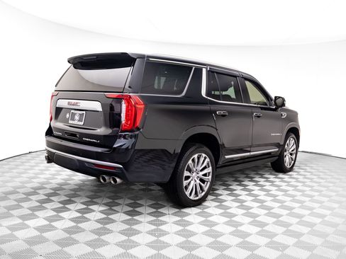 Used 2022 GMC Yukon Denali w/ Denali Premium Package image 8