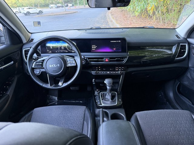 Certified 2025 Kia Seltos S FWD image 27