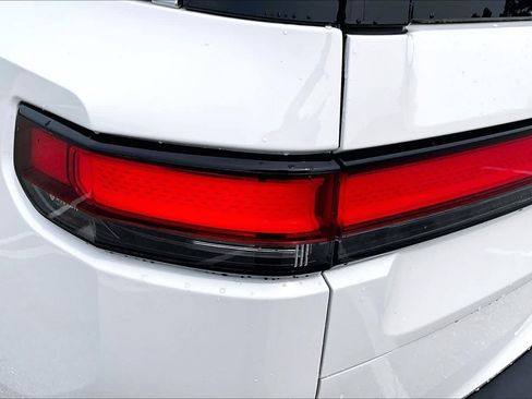 Used 2023 Rivian R1S Launch Edition AWD/4WD image 31