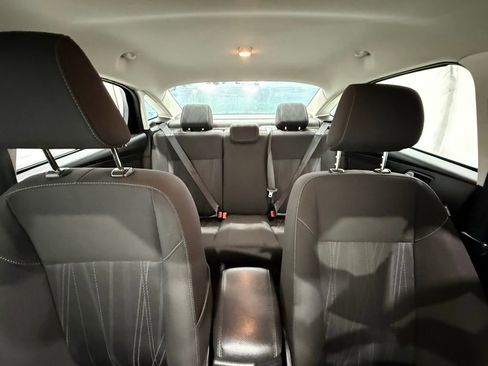 Used 2018 Ford Focus SE w/ SE Appearance Package image 26