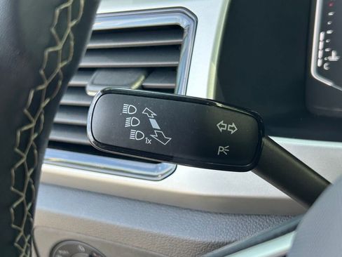 Used 2023 Volkswagen Atlas SE w/ Black Wheel Package image 27