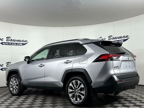 Used 2024 Toyota RAV4 XLE Premium image 9