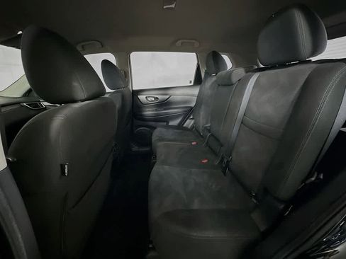 Used 2016 Nissan Rogue S FWD image 14