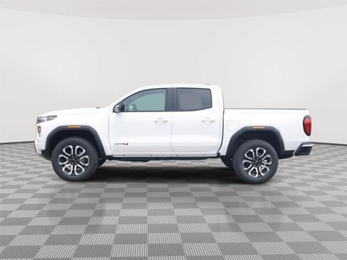 New 2026 GMC Canyon AT4 w/ AT4 Premium Package AWD/4WD image 8