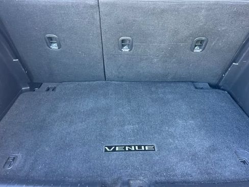 Used 2024 Hyundai Venue SEL FWD image 16