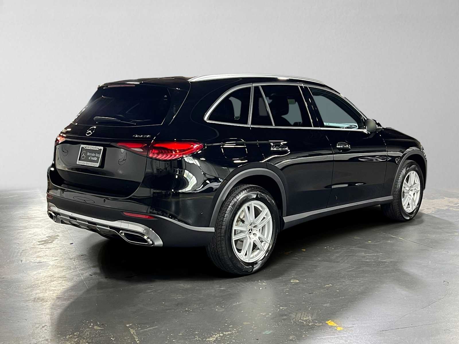 Used 2026 Mercedes-Benz GLC 300 4MATIC image 3
