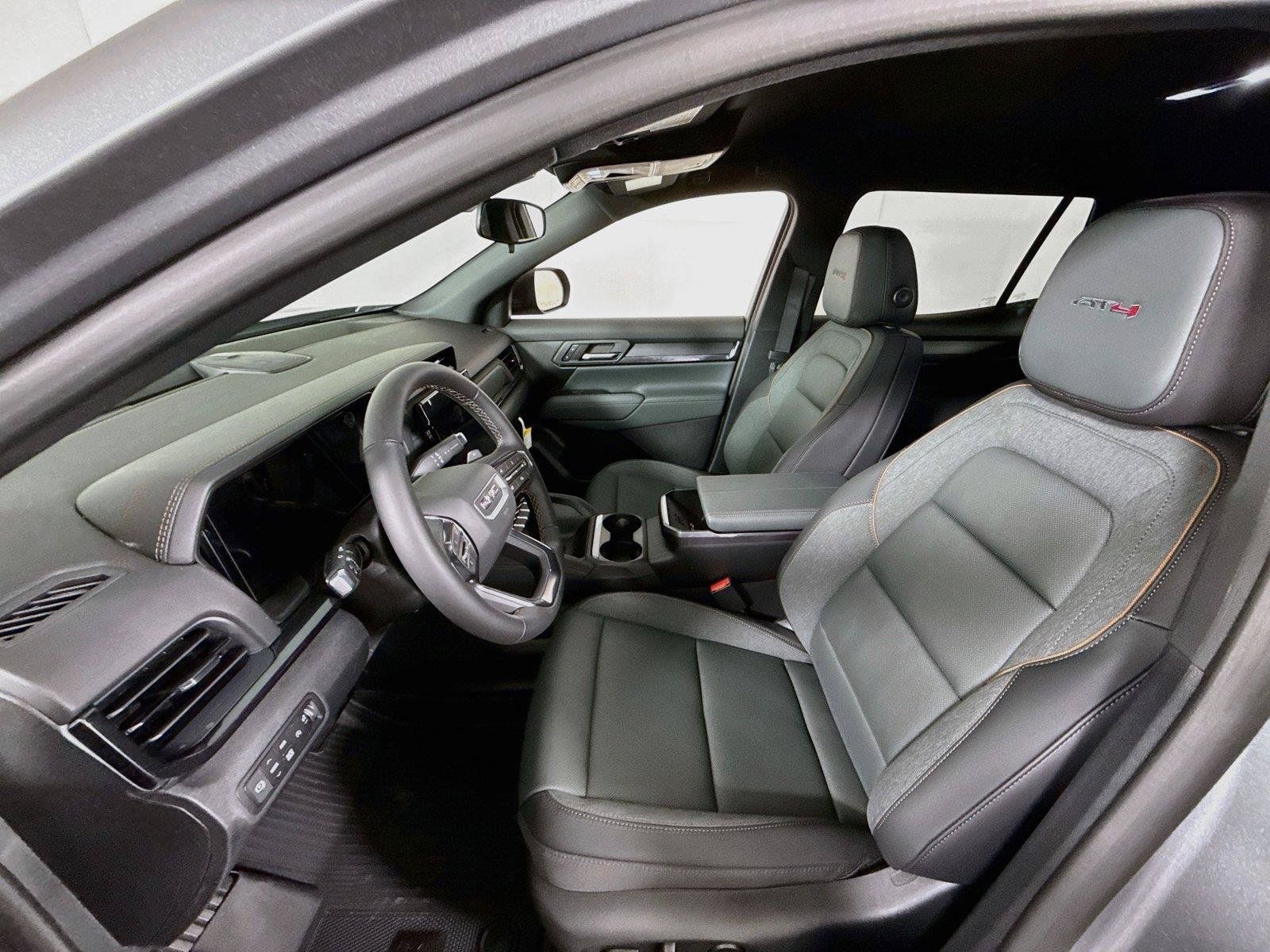 New 2027 GMC Terrain AT4 w/ Convenience Package III AWD/4WD image 15