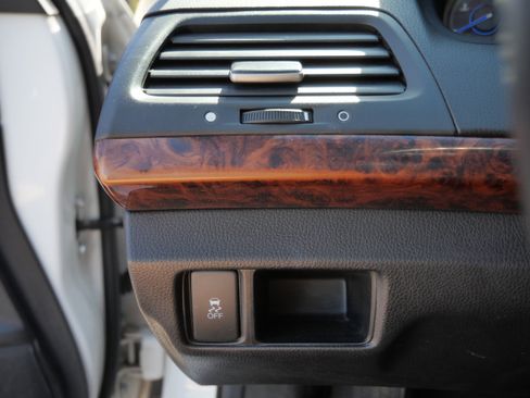Used 2011 Honda Crosstour EX-L image 26