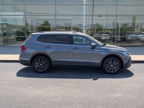 Used 2022 Volkswagen Tiguan SE image 7