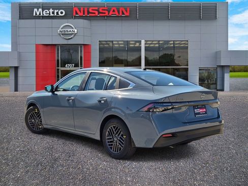 New 2026 Nissan Sentra SV image 4