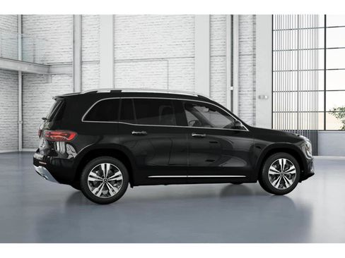 New 2025 Mercedes-Benz GLB 250 4MATIC image 28