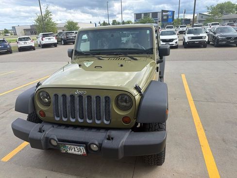 Used 2013 Jeep Wrangler Unlimited Sport AWD/4WD image 3