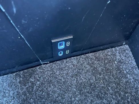 Used 2023 Toyota Tacoma TRD Off-Road image 39