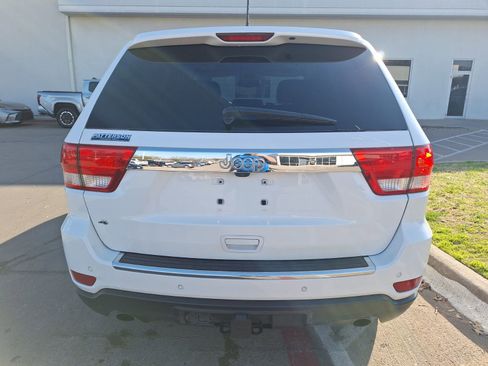 Used 2013 Jeep Grand Cherokee Overland w/ Advance Technology Group image 5