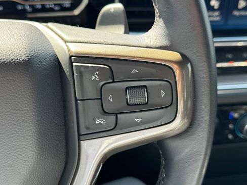 Used 2022 Chevrolet Silverado 1500 High Country w/ Technology Package image 10