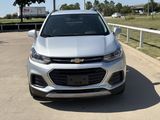 Used 2020 Chevrolet Trax LT w/ LT Convenience Package image 2