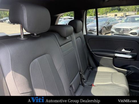 Certified 2022 Mercedes-Benz GLB 250 4MATIC image 28