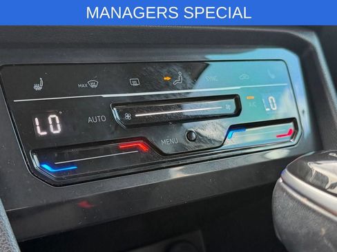 Used 2023 Volkswagen Tiguan SE FWD image 22