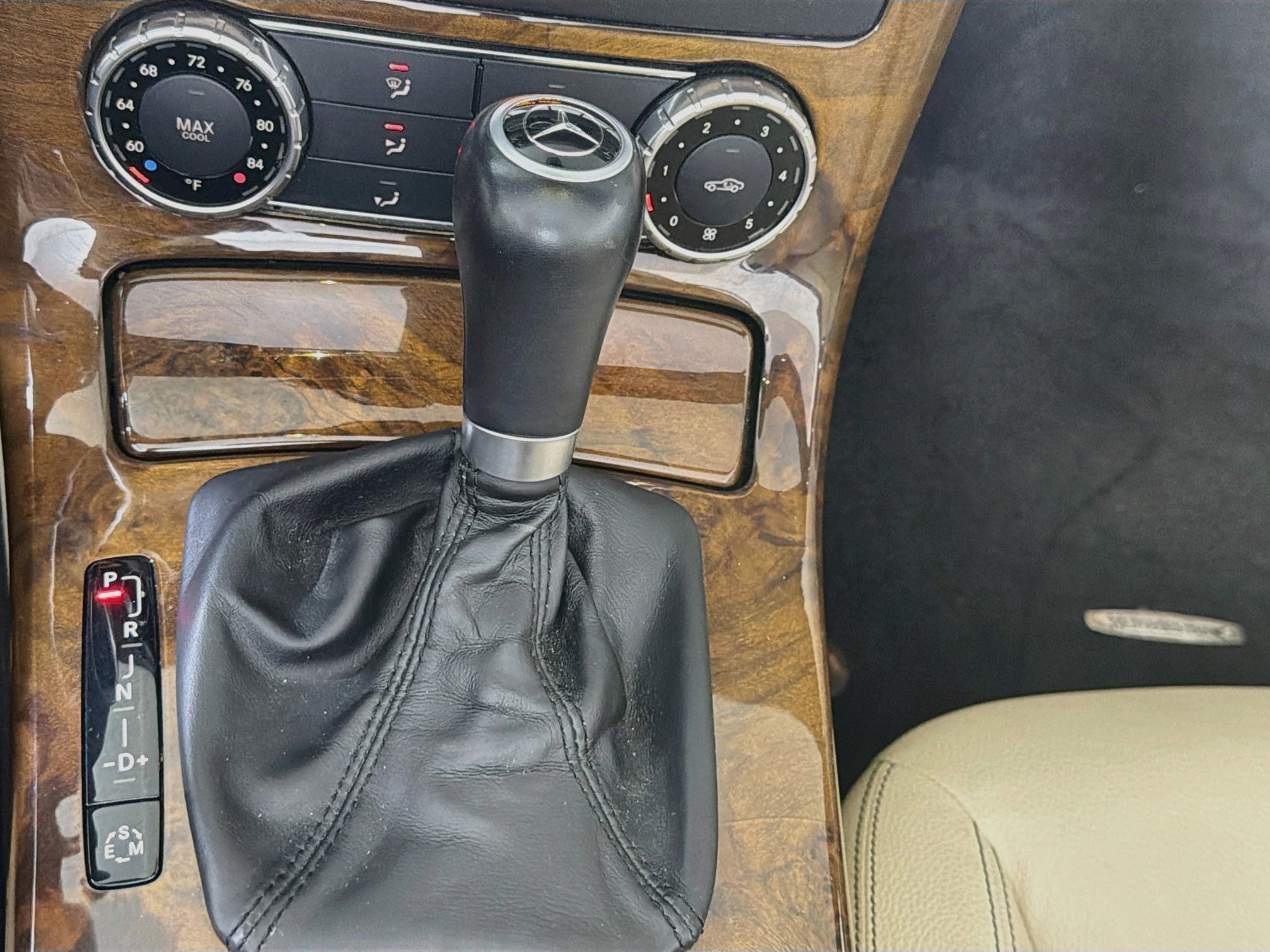Used 2014 Mercedes-Benz SLK 250 image 22