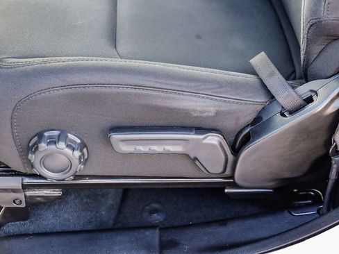 Used 2022 Jeep Wrangler Sport S image 26