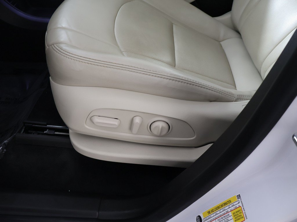 Used 2023 Buick Enclave Essence FWD image 32